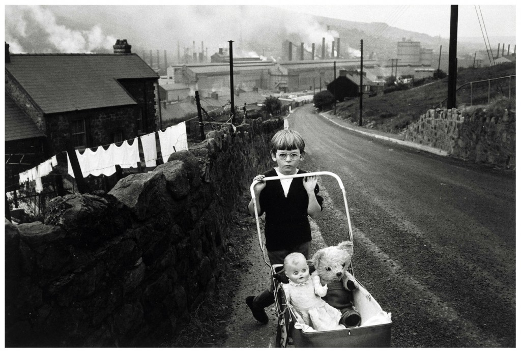 Bruce Davidson: South Wales, 1965.